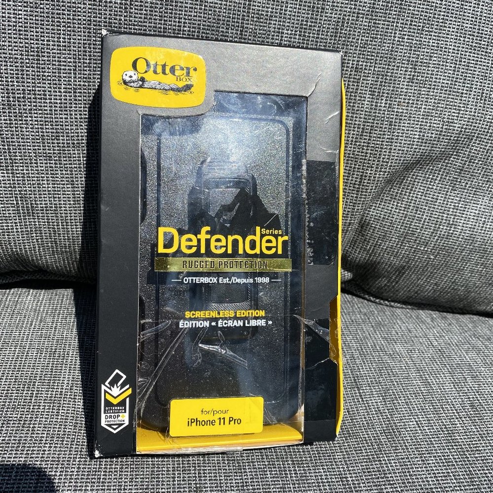 Otterbox Defender Series black case